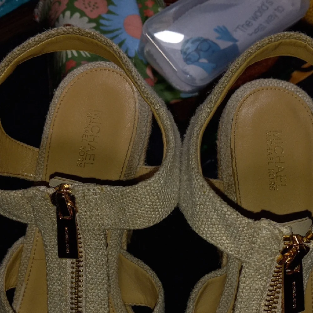 Michael Kors Natural Woven Wedges - Picture 4 of 12